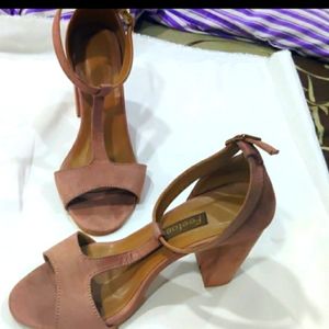 Unused Pink suede block heels